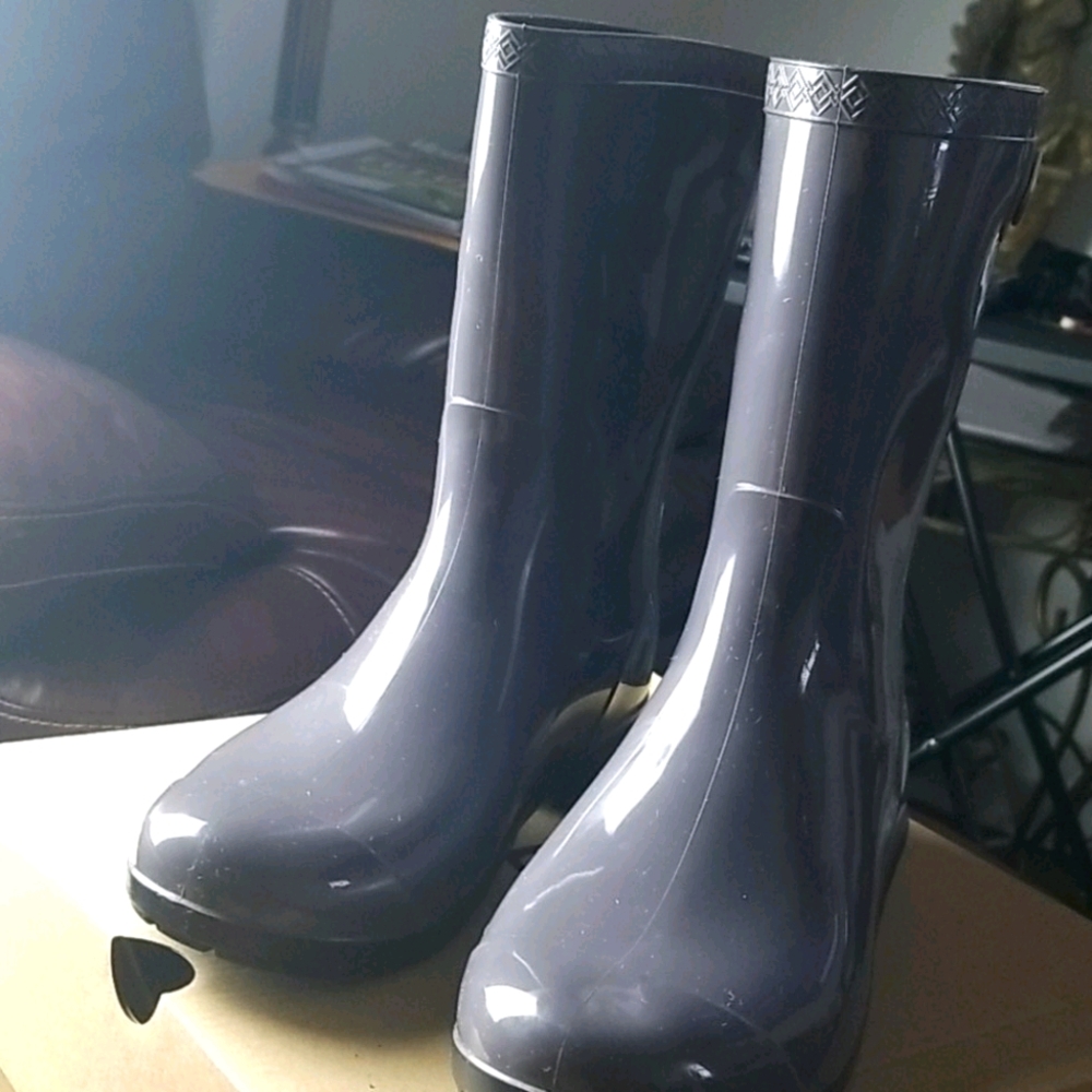 Ugg Rainboots - image 1